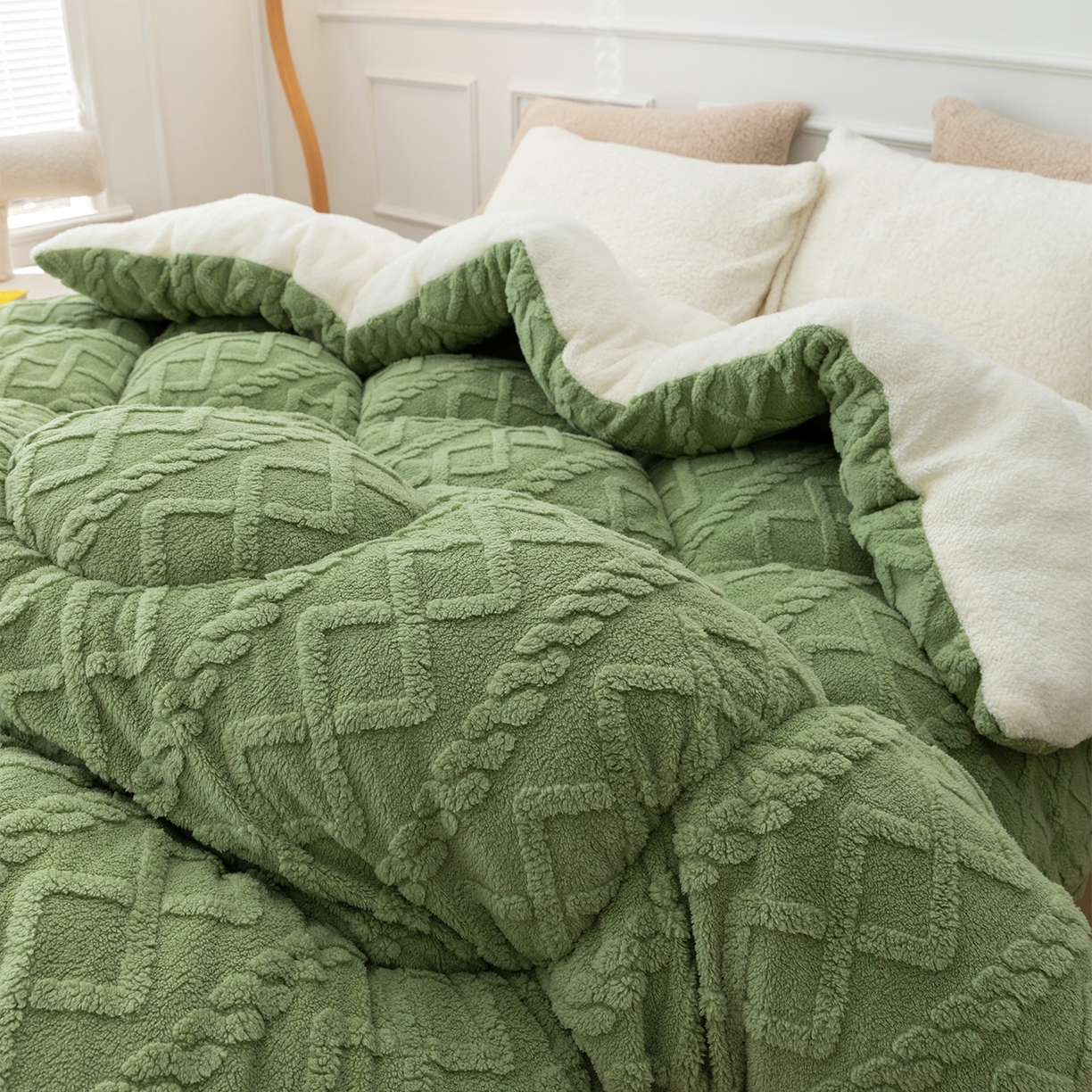 91家纺网 家纺一手货源 找家纺 悦织湾家纺 2025暖绒冬季被子A面雪花绒牛奶绒塔芙绒B面羊羔绒加厚速暖2025新款跨境出口外贸电商热销款可定做 塔芙绒被子抹茶绿
