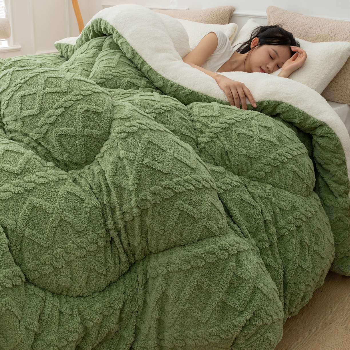 91家纺网 家纺一手货源 找家纺 悦织湾家纺 2025暖绒冬季被子A面雪花绒牛奶绒塔芙绒B面羊羔绒加厚速暖2025新款跨境出口外贸电商热销款可定做 塔芙绒被子抹茶绿