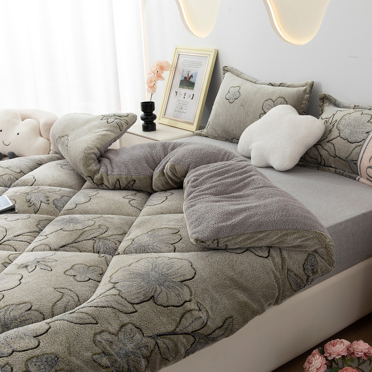 91家纺网 家纺一手货源 找家纺 悦织湾家纺 2025暖绒冬季被子A面雪花绒牛奶绒塔芙绒B面羊羔绒加厚速暖2025新款跨境出口外贸电商热销款可定做 雪花绒被子绿茶情话