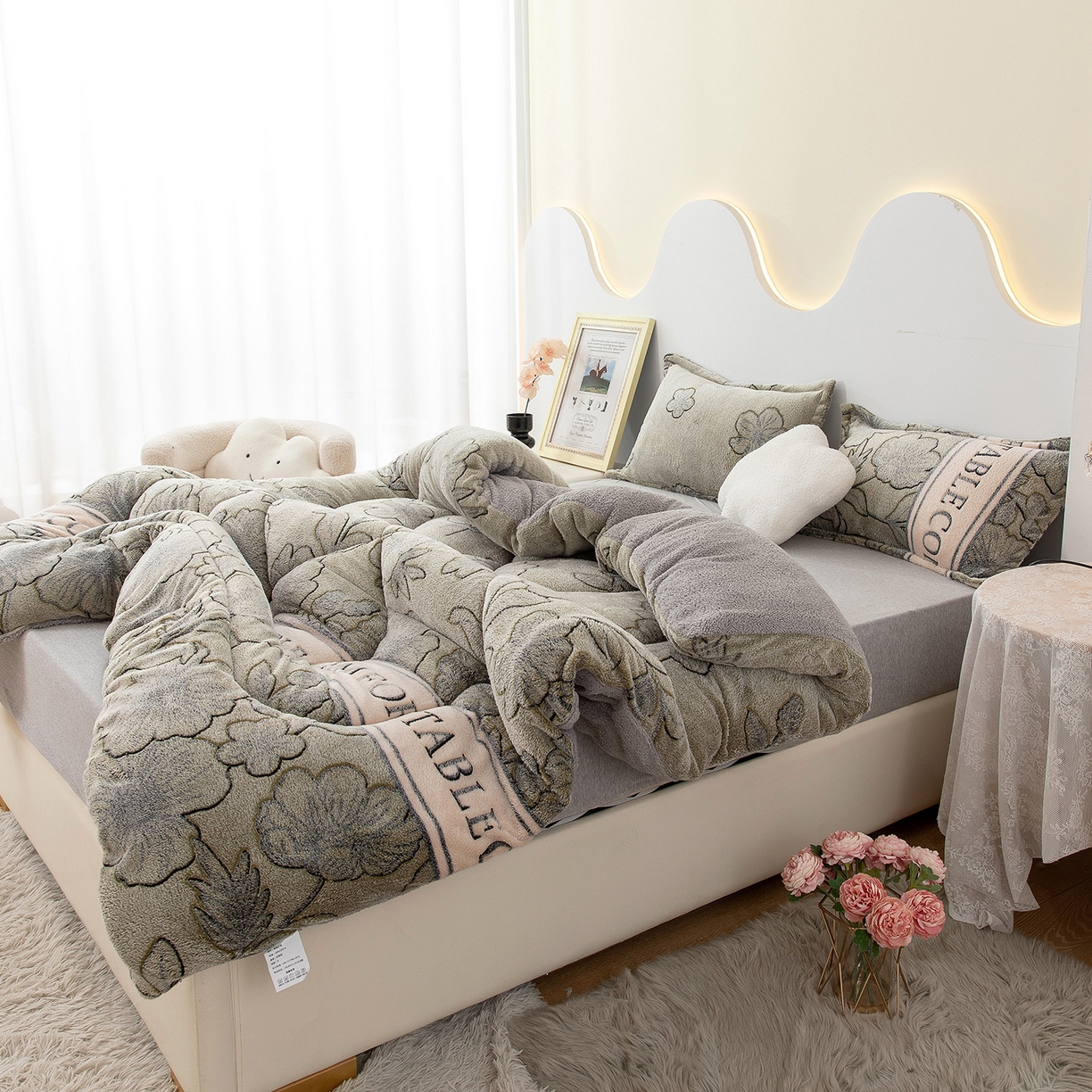 91家纺网 家纺一手货源 找家纺 悦织湾家纺 2025暖绒冬季被子A面雪花绒牛奶绒塔芙绒B面羊羔绒加厚速暖2025新款跨境出口外贸电商热销款可定做 雪花绒被子绿茶情话