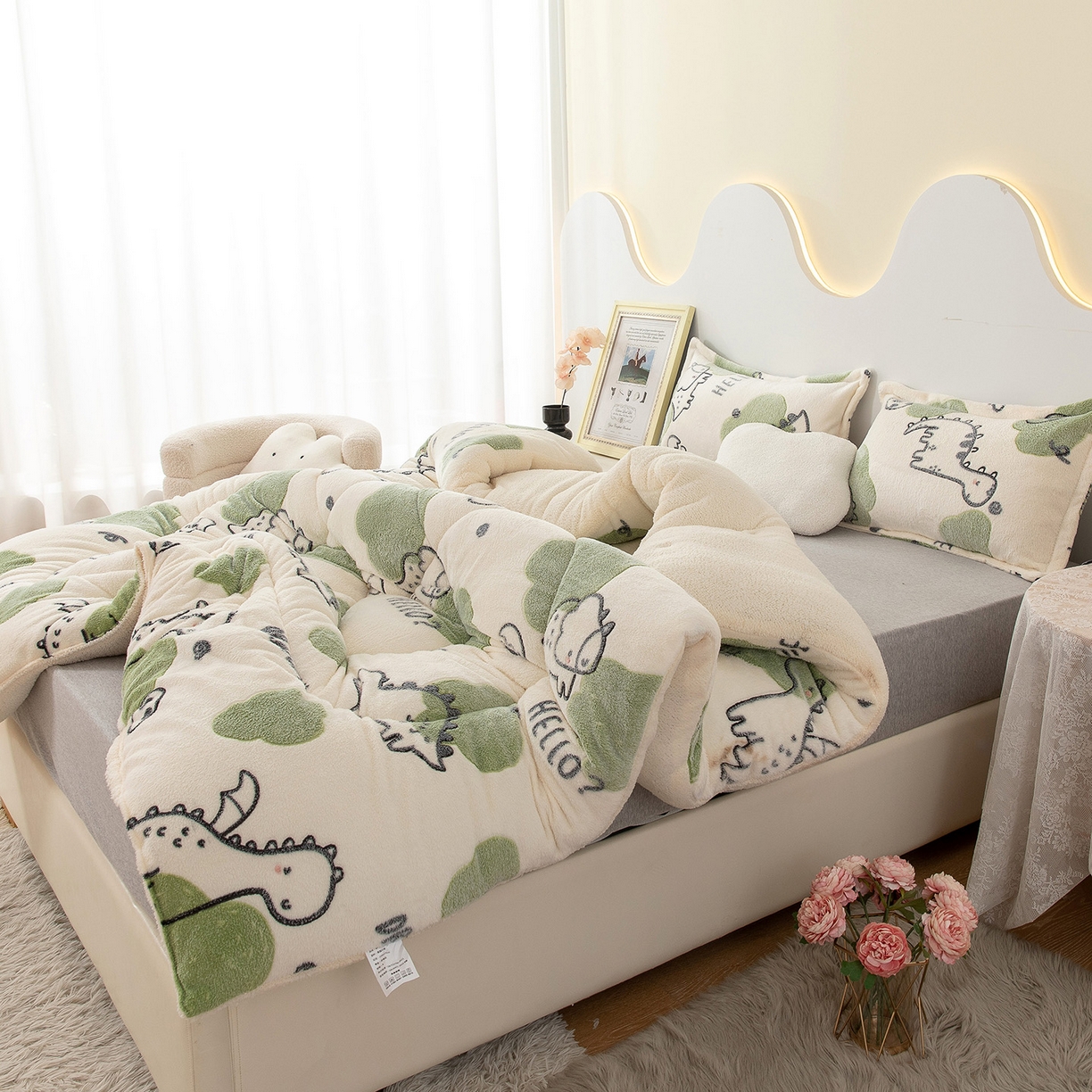 91家纺网 家纺一手货源 找家纺 悦织湾家纺 2025暖绒冬季被子A面雪花绒牛奶绒塔芙绒B面羊羔绒加厚速暖2025新款跨境出口外贸电商热销款可定做 雪花绒丛林恐龙