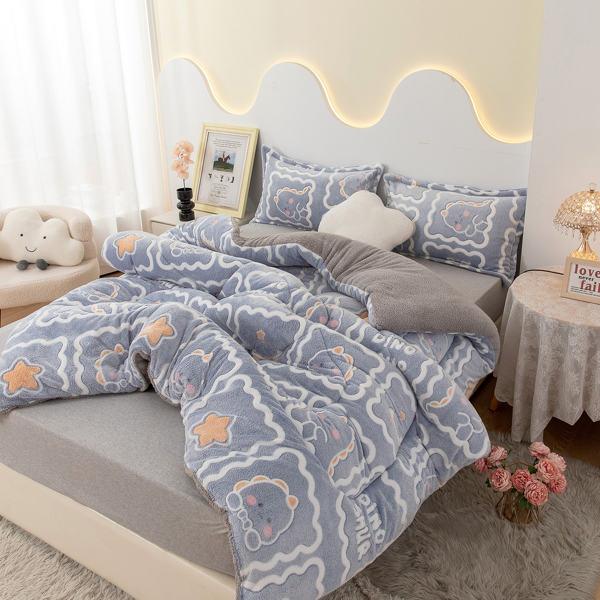 91家纺网 家纺一手货源 找家纺 悦织湾家纺 2025暖绒冬季被子A面雪花绒牛奶绒塔芙绒B面羊羔绒加厚速暖2025新款跨境出口外贸电商热销款可定做 雪花绒萌方恐龙