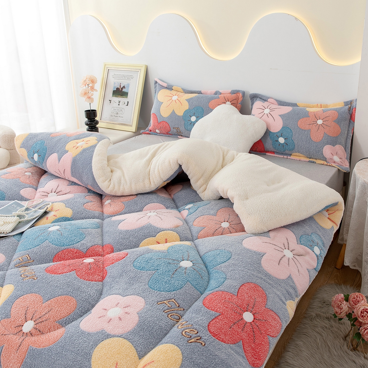 91家纺网 家纺一手货源 找家纺 悦织湾家纺 2025暖绒冬季被子A面雪花绒牛奶绒塔芙绒B面羊羔绒加厚速暖2025新款跨境出口外贸电商热销款可定做 雪花绒妙笔生花