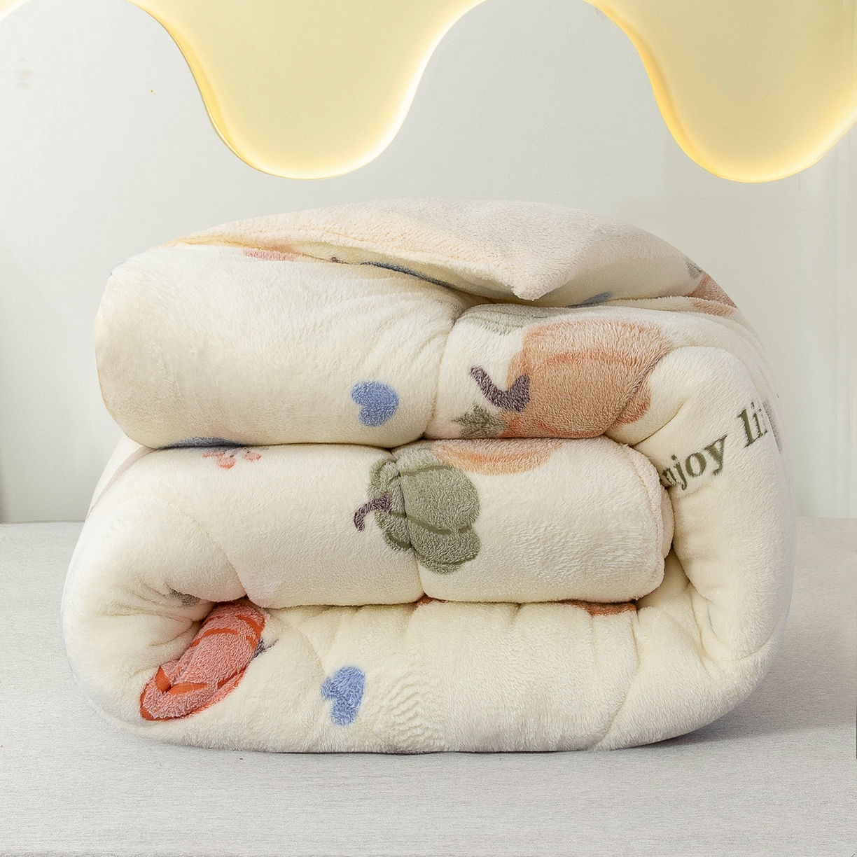 91家纺网 家纺一手货源 找家纺 悦织湾家纺 2025暖绒冬季被子A面雪花绒牛奶绒塔芙绒B面羊羔绒加厚速暖2025新款跨境出口外贸电商热销款可定做 雪花绒南瓜派对