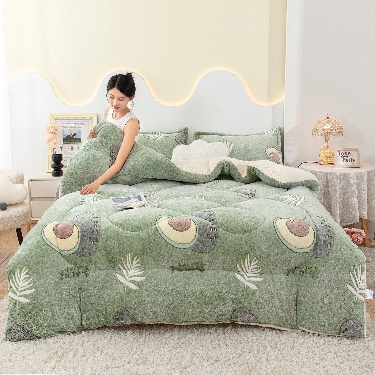 91家纺网 家纺一手货源 找家纺 悦织湾家纺 2025暖绒冬季被子A面雪花绒牛奶绒塔芙绒B面羊羔绒加厚速暖2025新款跨境出口外贸电商热销款可定做 雪花绒牛油果