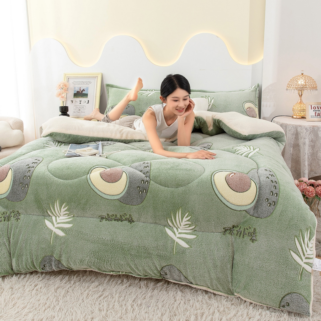 91家纺网 家纺一手货源 找家纺 悦织湾家纺 2025暖绒冬季被子A面雪花绒牛奶绒塔芙绒B面羊羔绒加厚速暖2025新款跨境出口外贸电商热销款可定做 雪花绒牛油果