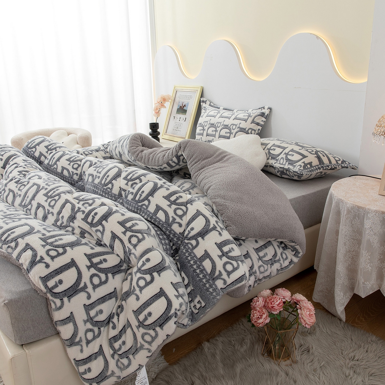 91家纺网 家纺一手货源 找家纺 悦织湾家纺 2025暖绒冬季被子A面雪花绒牛奶绒塔芙绒B面羊羔绒加厚速暖2025新款跨境出口外贸电商热销款可定做 雪花绒用心的爱