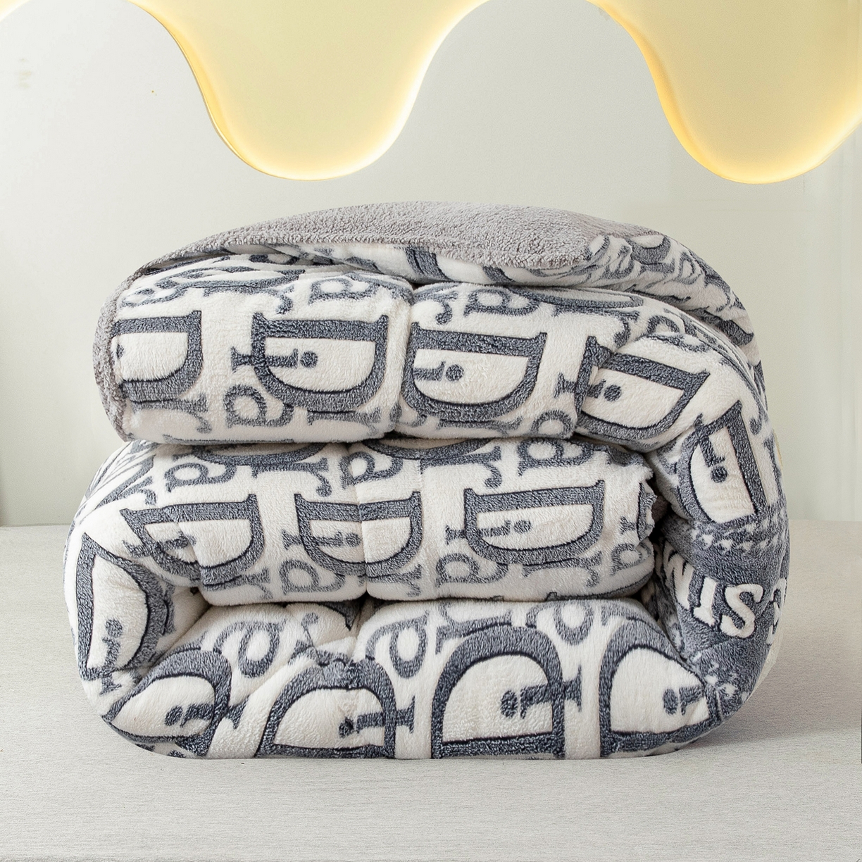 91家纺网 家纺一手货源 找家纺 悦织湾家纺 2025暖绒冬季被子A面雪花绒牛奶绒塔芙绒B面羊羔绒加厚速暖2025新款跨境出口外贸电商热销款可定做 雪花绒用心的爱