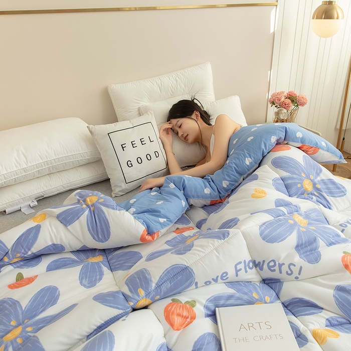 91家纺网 家纺一手货源 找家纺 悦织湾家纺 2025仿棉印花纯色学生被春秋被冬被四季通用被子被芯量多价优整年不断货 唯美