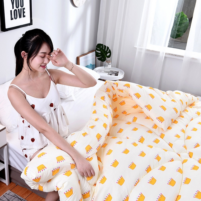 91家纺网 家纺一手货源 找家纺 悦织湾家纺 2025仿棉印花纯色学生被春秋被冬被四季通用被子被芯量多价优整年不断货 小皇冠