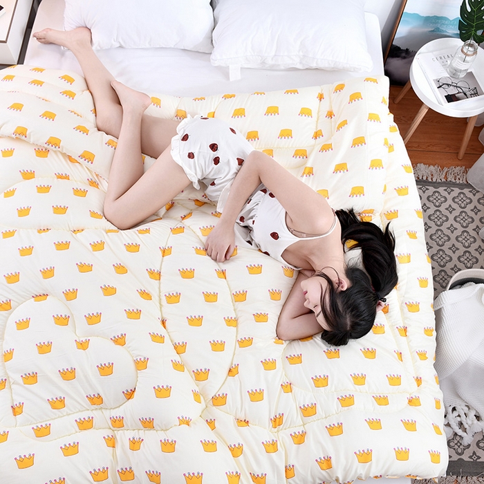 91家纺网 家纺一手货源 找家纺 悦织湾家纺 2025仿棉印花纯色学生被春秋被冬被四季通用被子被芯量多价优整年不断货 小皇冠