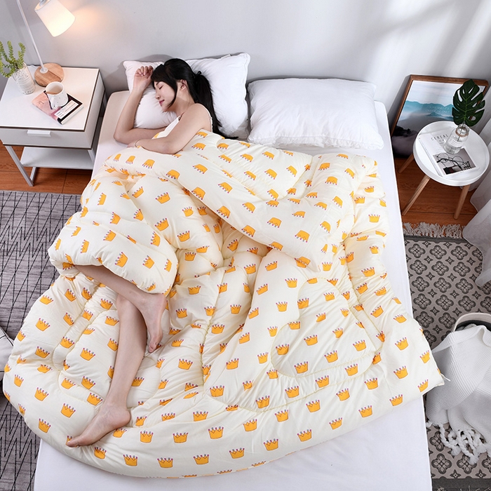 91家纺网 家纺一手货源 找家纺 悦织湾家纺 2025仿棉印花纯色学生被春秋被冬被四季通用被子被芯量多价优整年不断货 小皇冠