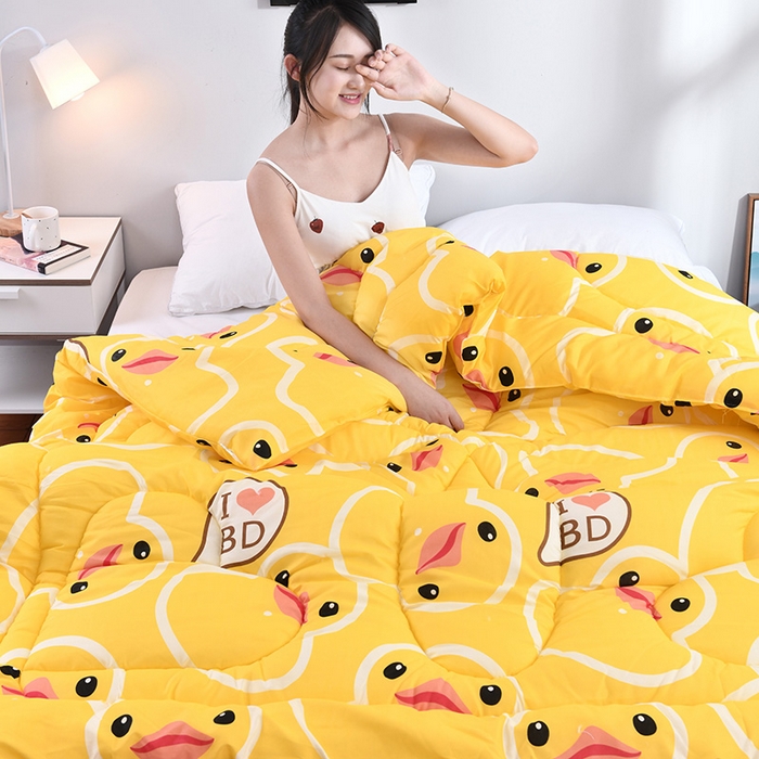 91家纺网 家纺一手货源 找家纺 悦织湾家纺 2025仿棉印花纯色学生被春秋被冬被四季通用被子被芯量多价优整年不断货 小黄鸭