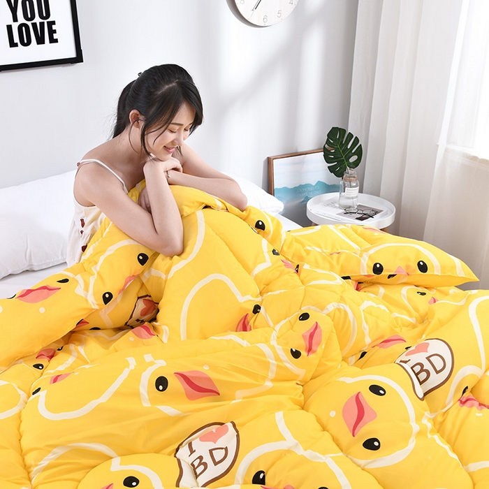 91家纺网 家纺一手货源 找家纺 悦织湾家纺 2025仿棉印花纯色学生被春秋被冬被四季通用被子被芯量多价优整年不断货 小黄鸭