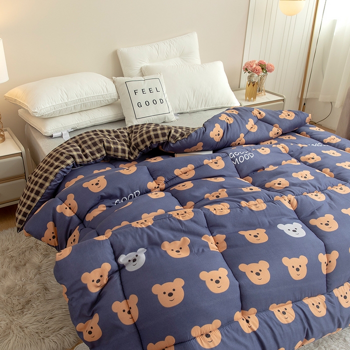 91家纺网 家纺一手货源 找家纺 悦织湾家纺 2025仿棉印花纯色学生被春秋被冬被四季通用被子被芯量多价优整年不断货 熊头