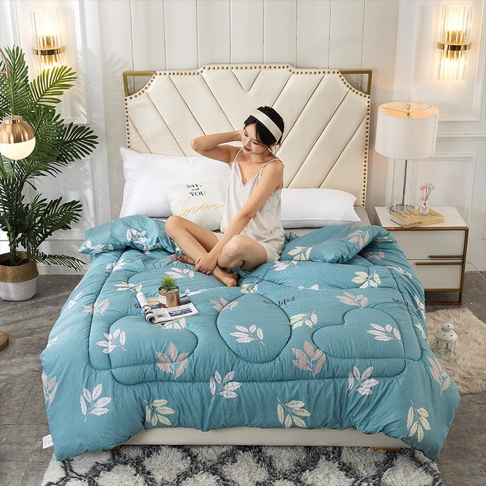 91家纺网 家纺一手货源 找家纺 悦织湾家纺 2025仿棉印花纯色学生被春秋被冬被四季通用被子被芯量多价优整年不断货 樱之恋