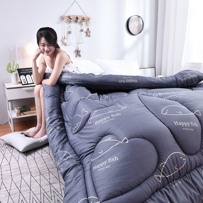 91家纺网 家纺一手货源 找家纺 悦织湾家纺 2025仿棉印花纯色学生被春秋被冬被四季通用被子被芯量多价优整年不断货 鱼