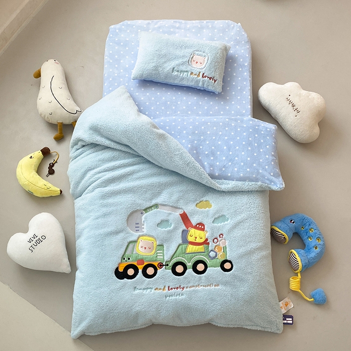 宝贝优选 2025新款A类保暖幼儿园儿童绒套件（绵羊绒+牛奶绒） 斯特工程车