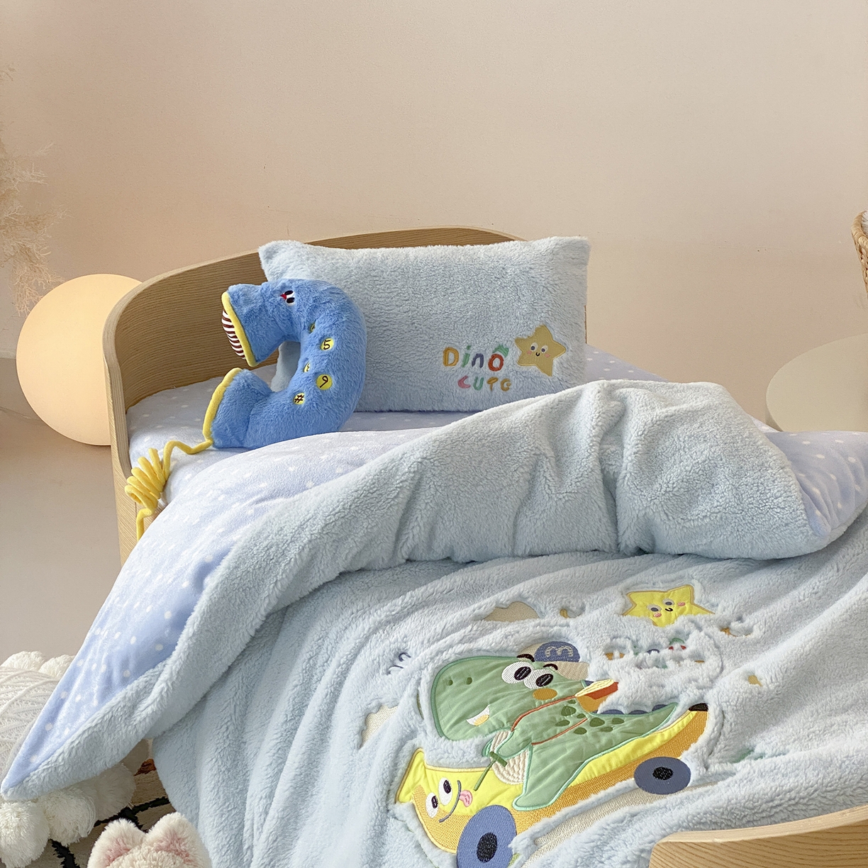 91家纺网 家纺一手货源 找家纺 （总）宝贝优选 2025新款A类保暖幼儿园儿童绒套件（绵羊绒+牛奶绒）