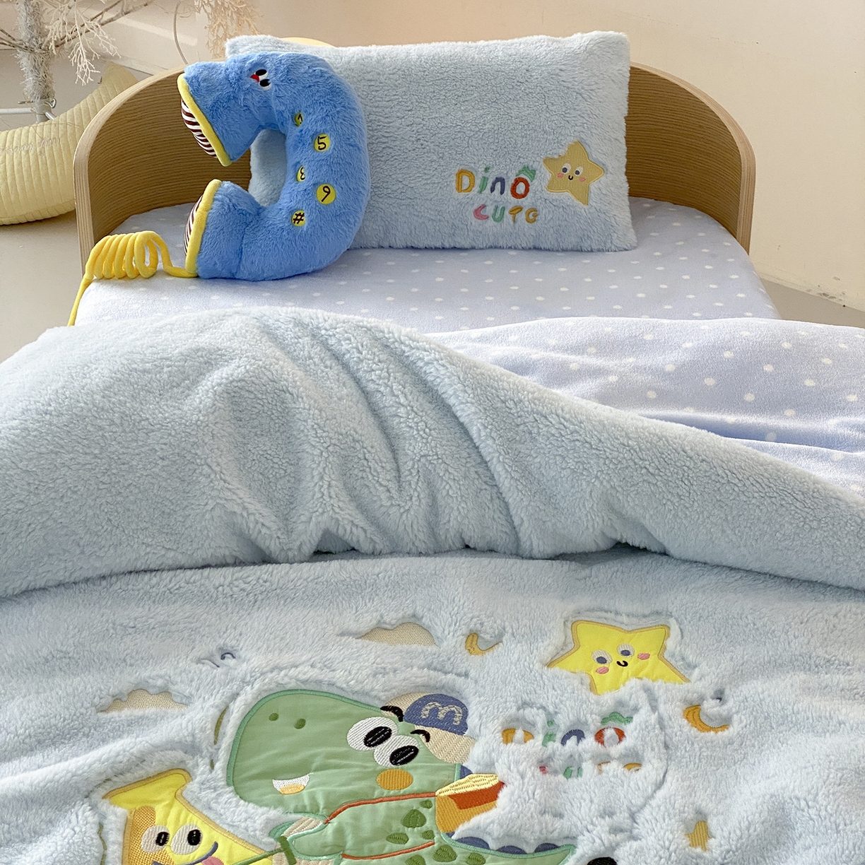 91家纺网 家纺一手货源 找家纺 （总）宝贝优选 2025新款A类保暖幼儿园儿童绒套件（绵羊绒+牛奶绒）