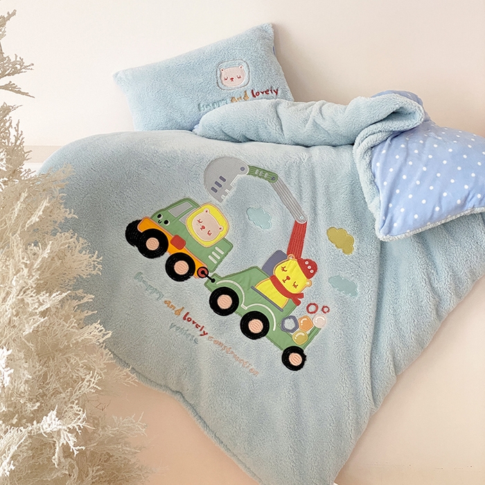 91家纺网 家纺一手货源 找家纺 宝贝优选 2025新款A类保暖幼儿园儿童绒套件（绵羊绒+牛奶绒） 斯特工程车