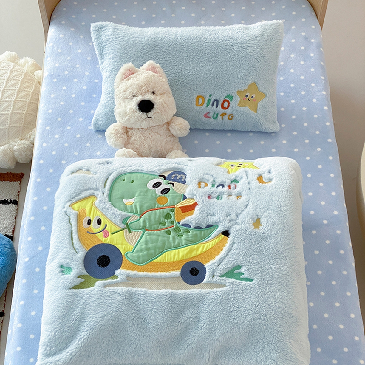 91家纺网 家纺一手货源 找家纺 宝贝优选 2025新款A类保暖幼儿园儿童绒套件（绵羊绒+牛奶绒） 恐龙啵啵