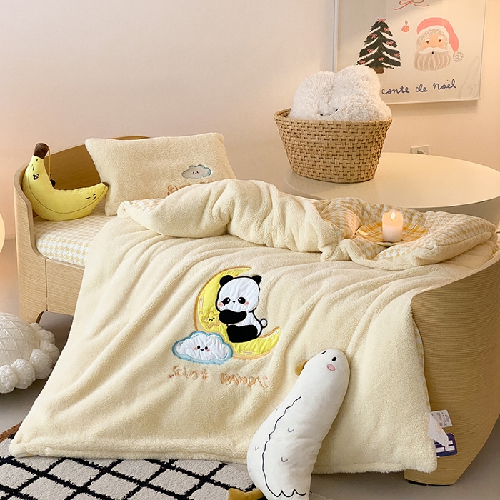 91家纺网 家纺一手货源 找家纺 宝贝优选 2025新款A类保暖幼儿园儿童绒套件（绵羊绒+牛奶绒） 晚安熊猫