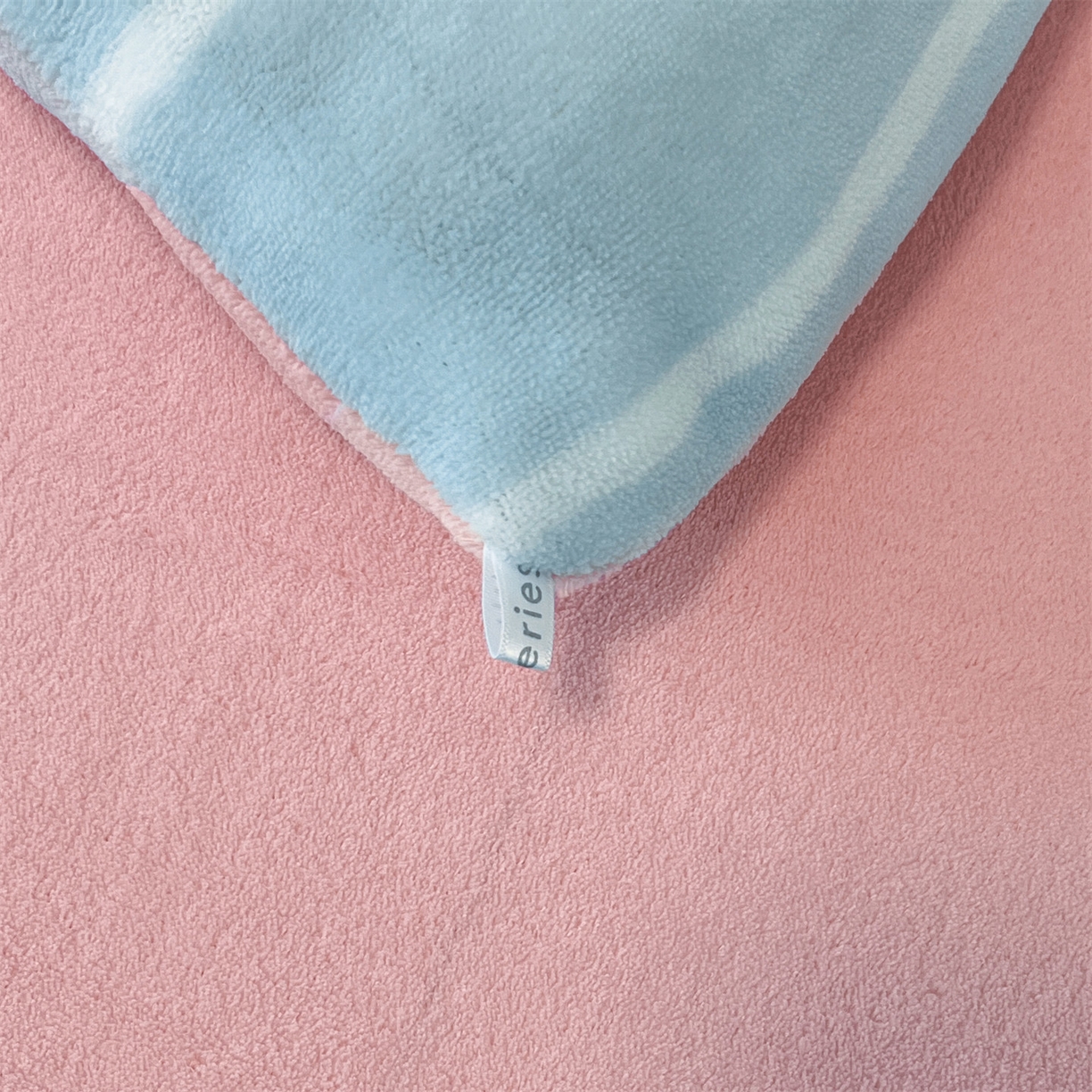 91家纺网 家纺一手货源 找家纺 换种生活 2025新款A类牛奶绒毛巾绣冬被被子被芯 萌萌犬