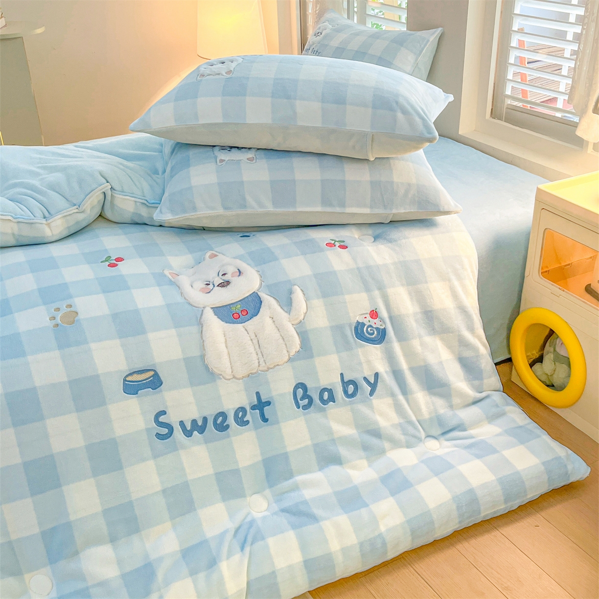 91家纺网 家纺一手货源 找家纺 （总）换种生活 2025新款A类牛奶绒贴布绣冬被被子被芯