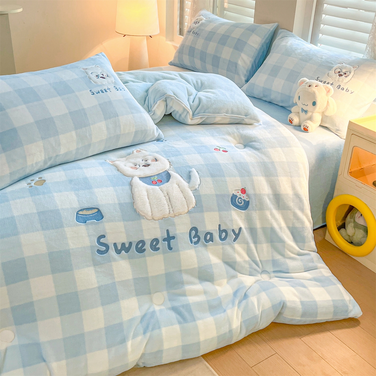 91家纺网 家纺一手货源 找家纺 （总）换种生活 2025新款A类牛奶绒贴布绣冬被被子被芯