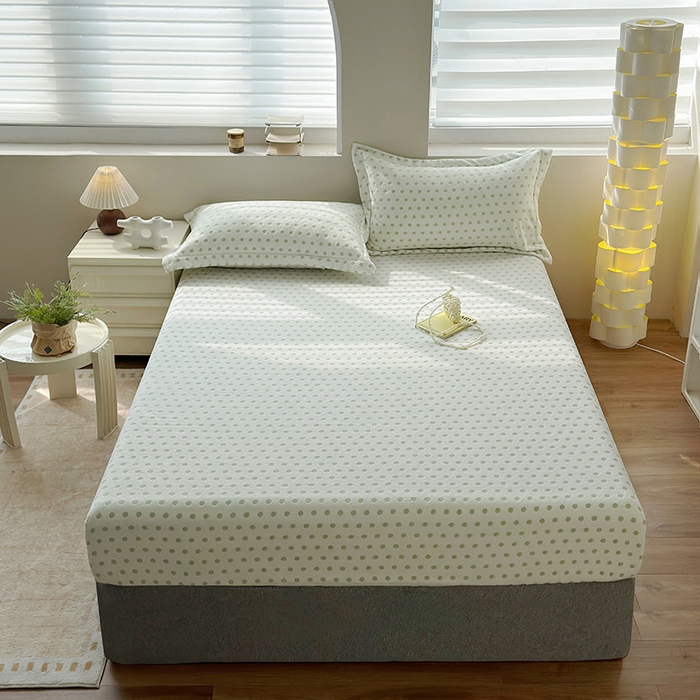 91家纺网 家纺一手货源 找家纺 （总）寝柔家纺 2025新款冬季INS简约清新加厚牛奶雕花绒圆点波点单床笠