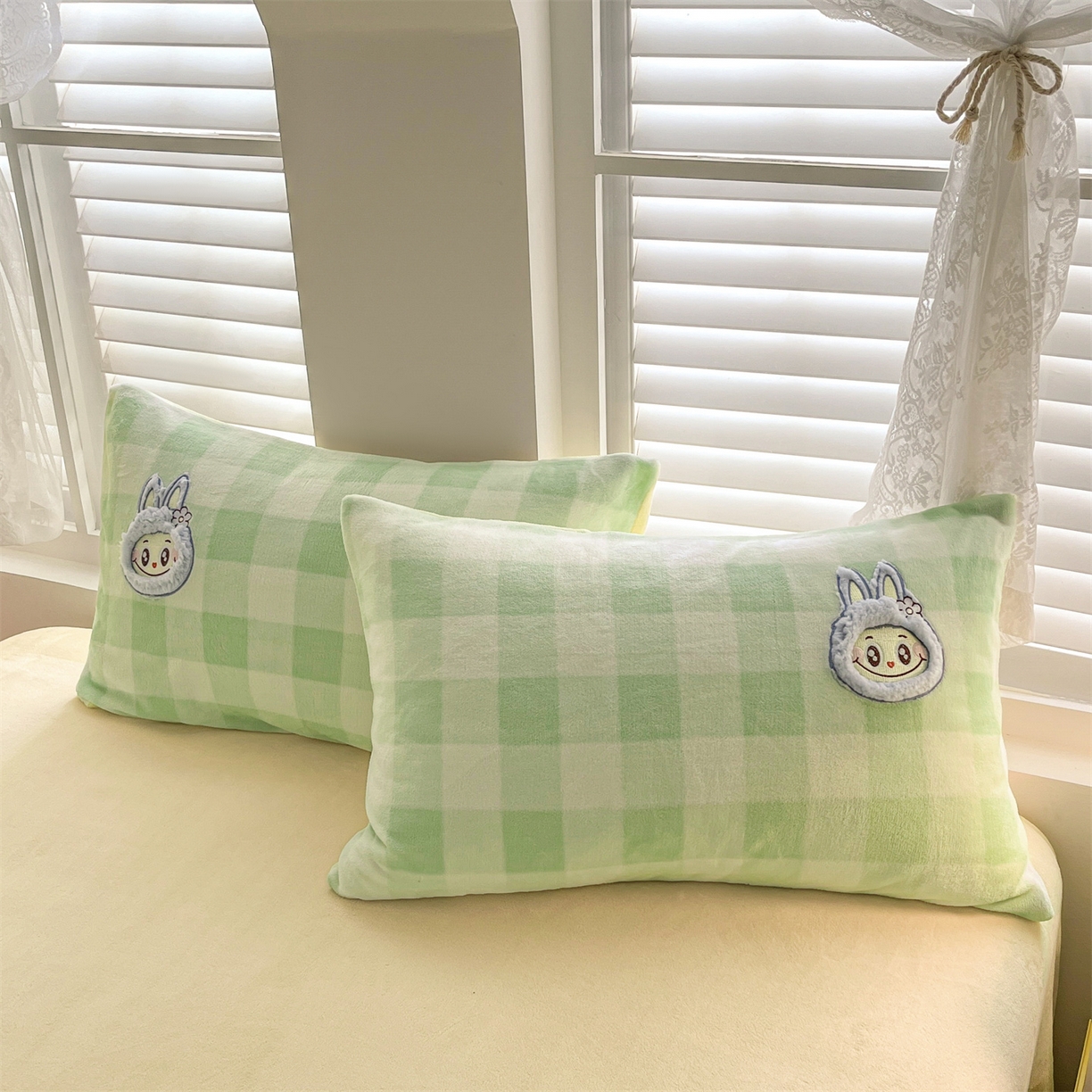 91家纺网 家纺一手货源 找家纺 换种生活 2025新款A类牛奶绒贴布绣冬被被子被芯 童趣格-浅草绿