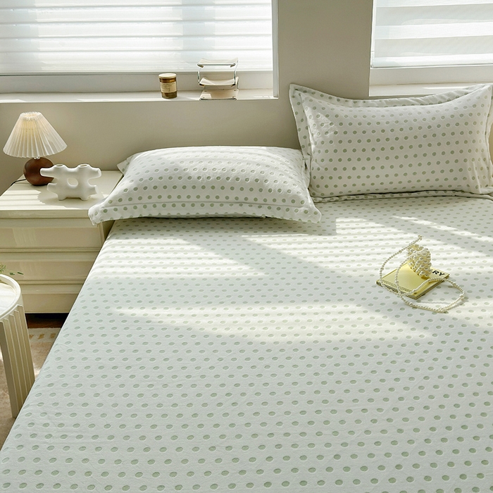 91家纺网 家纺一手货源 找家纺 （总）寝柔家纺 2025新款冬季INS简约清新加厚牛奶雕花绒圆点波点单床笠