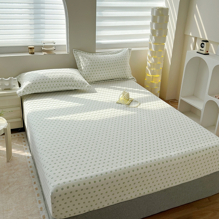 91家纺网 家纺一手货源 找家纺 （总）寝柔家纺 2025新款冬季INS简约清新加厚牛奶雕花绒圆点波点单床笠