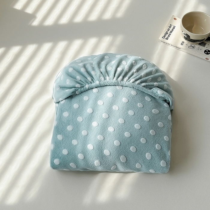 寝柔家纺 2025新款冬季INS简约清新加厚牛奶雕花绒圆点波点单床笠 波点-繁星蓝