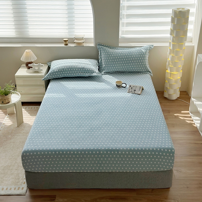 91家纺网 家纺一手货源 找家纺 寝柔家纺 2025新款冬季INS简约清新加厚牛奶雕花绒圆点波点单床笠 波点-繁星蓝