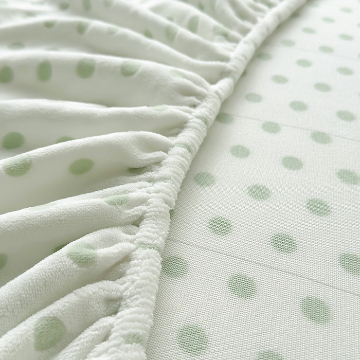 91家纺网 家纺一手货源 找家纺 寝柔家纺 2025新款冬季INS简约清新加厚牛奶雕花绒圆点波点单床笠 波点-冰川绿