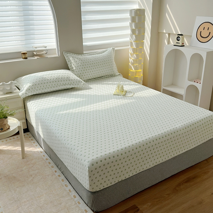 91家纺网 家纺一手货源 找家纺 寝柔家纺 2025新款冬季INS简约清新加厚牛奶雕花绒圆点波点单床笠 波点-冰川绿