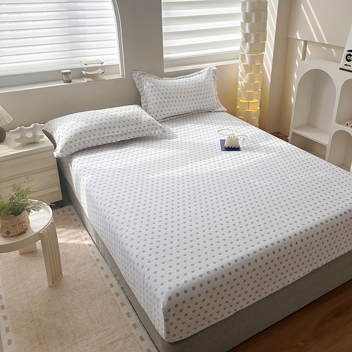 91家纺网 家纺一手货源 找家纺 寝柔家纺 2025新款冬季INS简约清新加厚牛奶雕花绒圆点波点单床笠 波点-芋泥紫