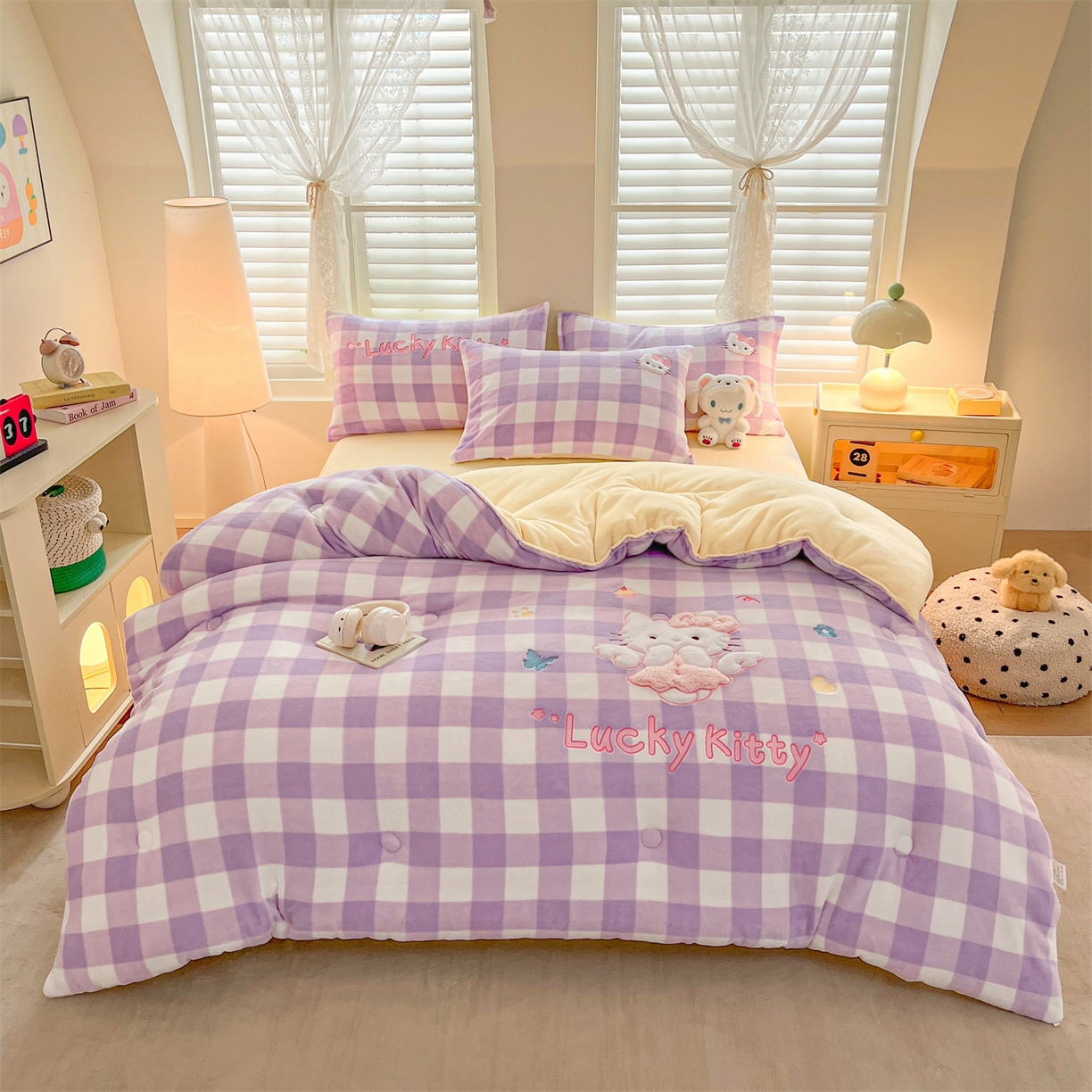 91家纺网 家纺一手货源 找家纺 换种生活 2025新款A类牛奶绒贴布绣冬被被子被芯 格纹萌喵-梦幻紫