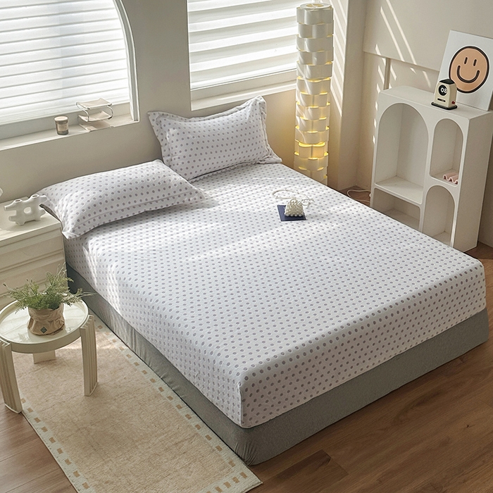 91家纺网 家纺一手货源 找家纺 寝柔家纺 2025新款冬季INS简约清新加厚牛奶雕花绒圆点波点单床笠 波点-芋泥紫