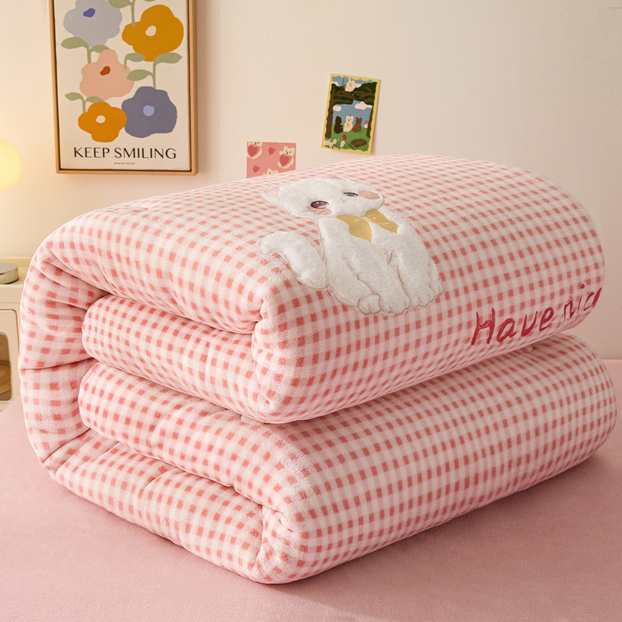 换种生活 2025新款A类牛奶绒贴布绣冬被被子被芯 甜喵格-草莓粉