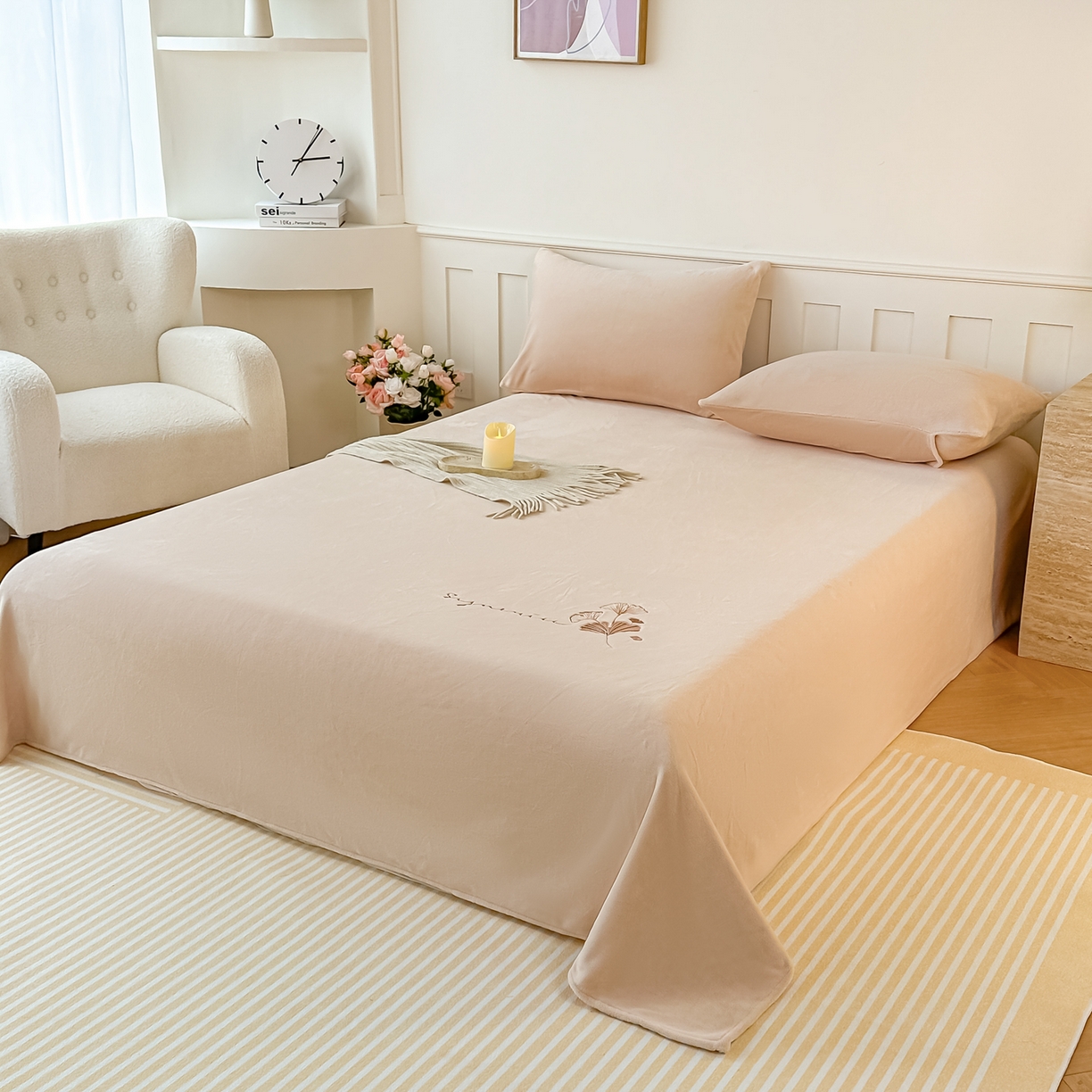 91家纺网 家纺一手货源 找家纺 卓缦家纺 2025新款秋冬牛奶绒刺绣床单加厚三件套单品 香槟