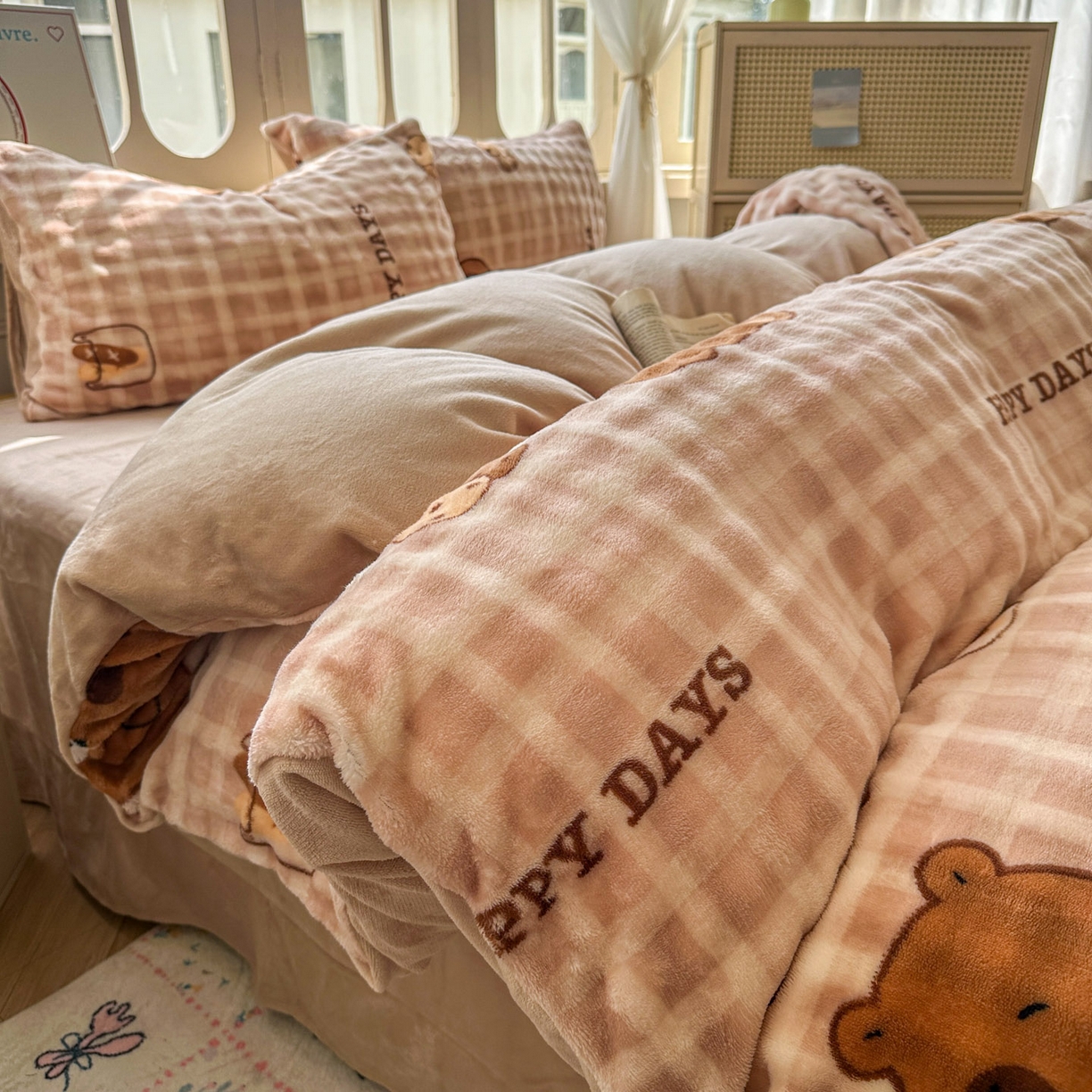 91家纺网 家纺一手货源 找家纺 （总）思诺羽床笠 2025新款泡泡牛奶绒四件套系列