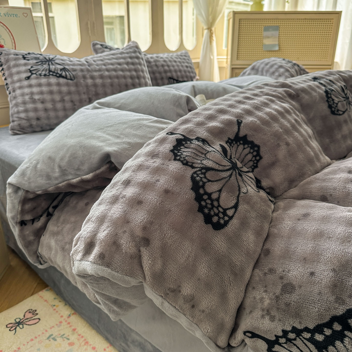 91家纺网 家纺一手货源 找家纺 （总）思诺羽床笠 2025新款泡泡牛奶绒四件套系列