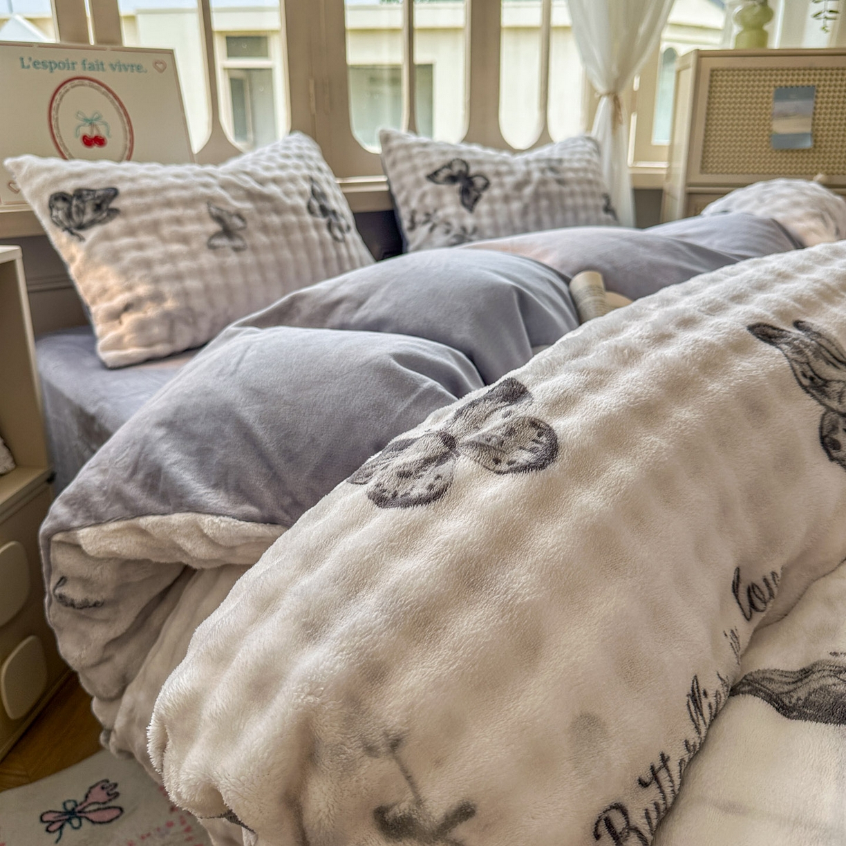 91家纺网 家纺一手货源 找家纺 （总）思诺羽床笠 2025新款泡泡牛奶绒四件套系列