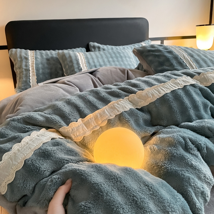 91家纺网 家纺一手货源 找家纺 云玲时尚 2025新款高克重泡泡牛奶绒单被套-泡芙 泡芙-蓝灰