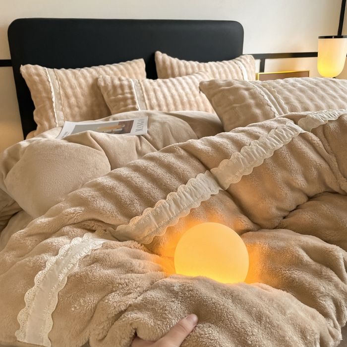 91家纺网 家纺一手货源 找家纺 云玲时尚 2025新款高克重泡泡牛奶绒单被套-泡芙 泡芙-卡其