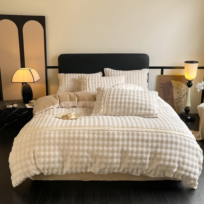 91家纺网 家纺一手货源 找家纺 云玲时尚 2025新款高克重泡泡牛奶绒单被套-泡芙 泡芙-奶咖