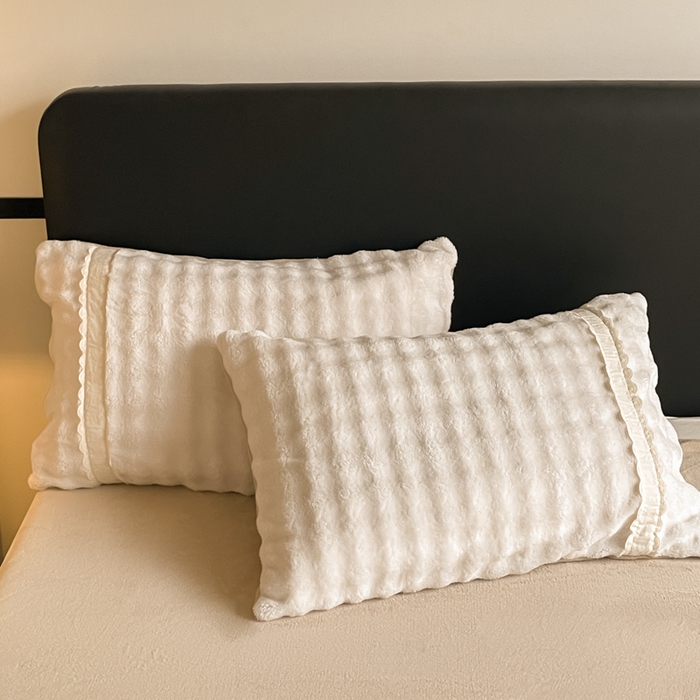 91家纺网 家纺一手货源 找家纺 云玲时尚 2025新款高克重泡泡牛奶绒单被套-泡芙 泡芙-奶咖